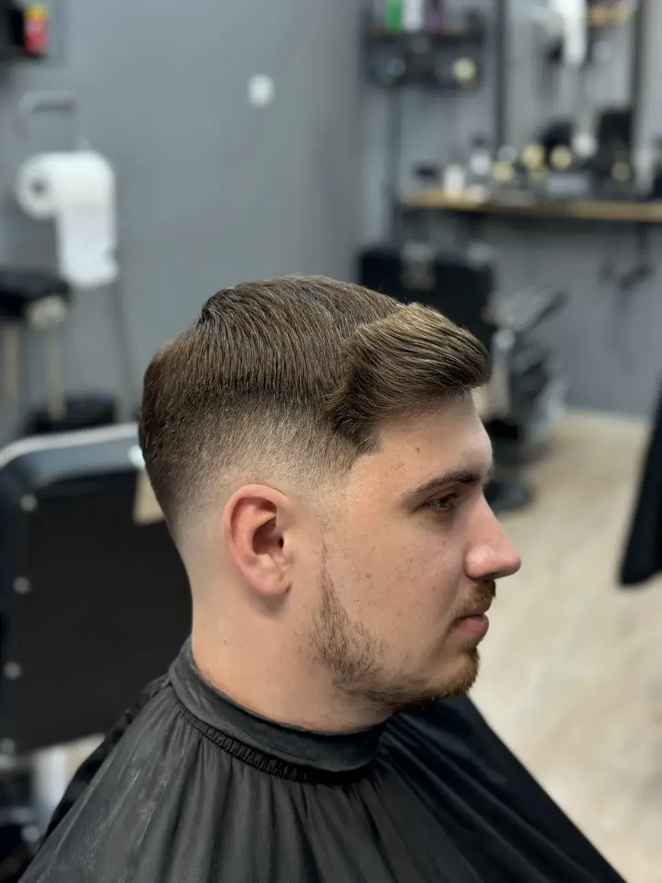Skin fade i nowoczesne strzyżenie męskie Praga Południe