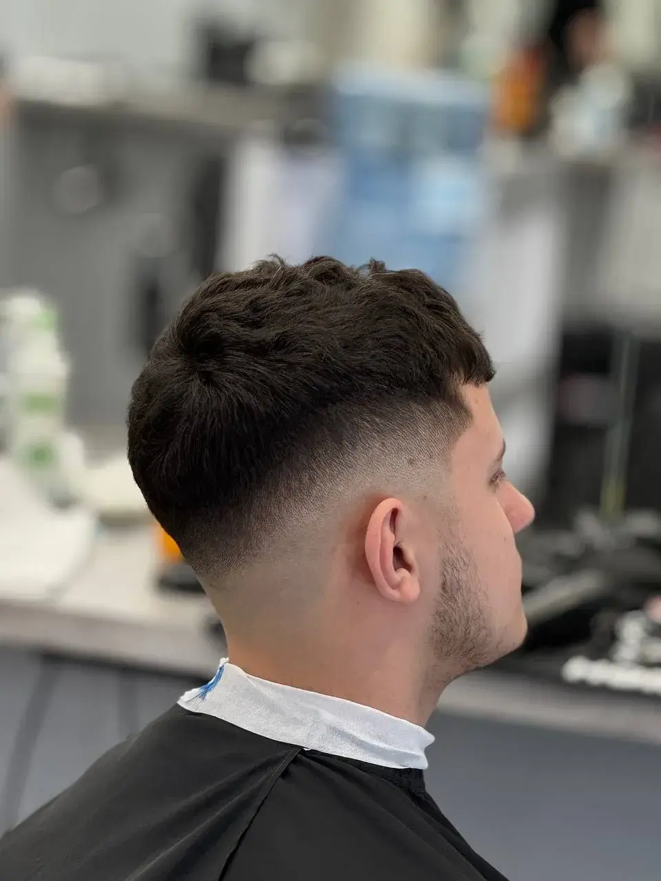 Męska fryzura wykonana przez barberów Cut&Go Wola-2